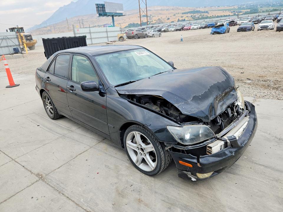 Photo 4 from auction – 2001 LEXUS IS with VIN JTHBD182310001183