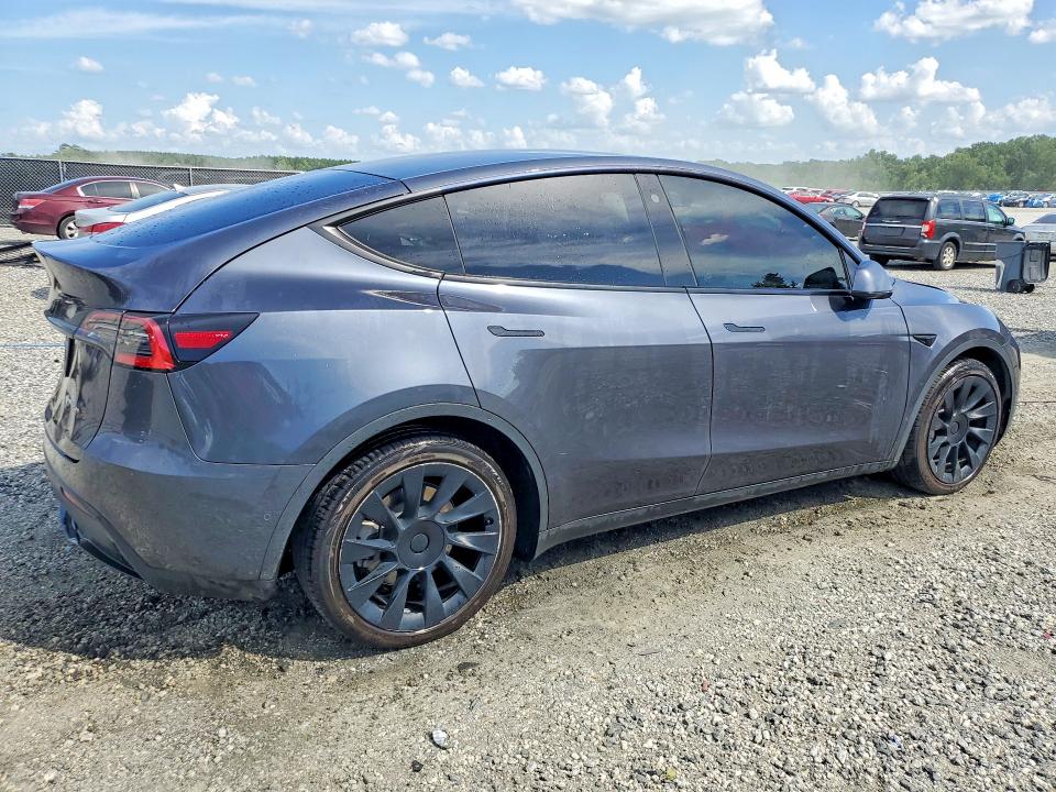 Photo 3 from auction – 2021 TESLA MODEL Y with VIN 5YJYGDEE6MF093589