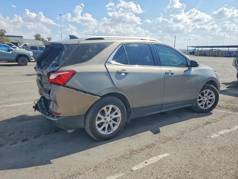 Photo 3 from auction – 2018 CHEVROLET EQUINOX with VIN 3GNAXJEV4JS632429