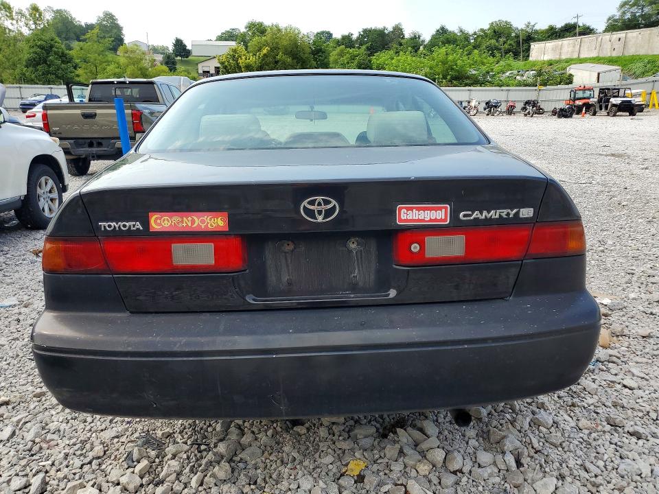 Photo 6 from auction – 1997 TOYOTA CAMRY with VIN 4T1BG22K0VU806088
