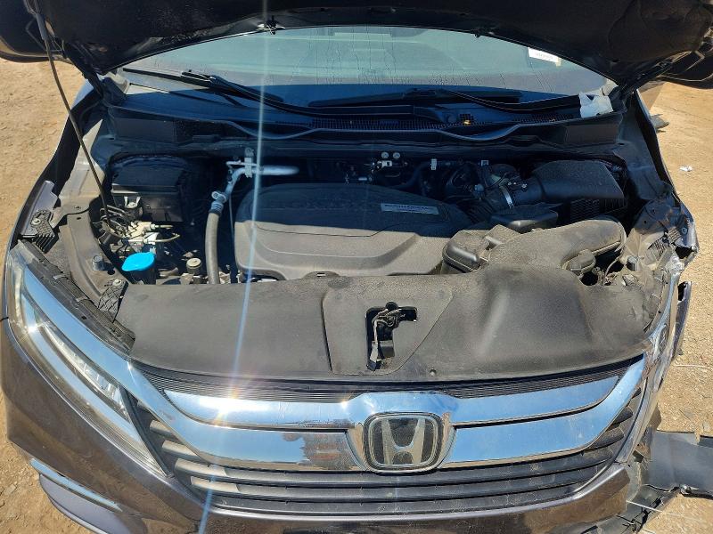 Photo 11 from auction – 2018 HONDA ODYSSEY with VIN 5FNRL6H83JB021942