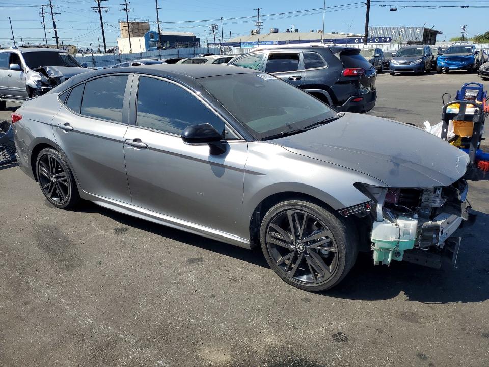 Photo 4 from auction – 2025 TOYOTA CAMRY with VIN 4T1DAACK7SU520186