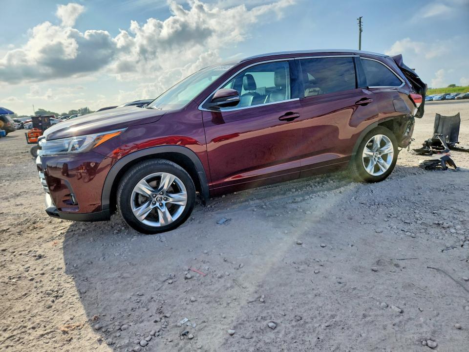 TOYOTA HIGHLANDER 2018 with VIN 5TDDZRFH6JS865742 - Photo from auction