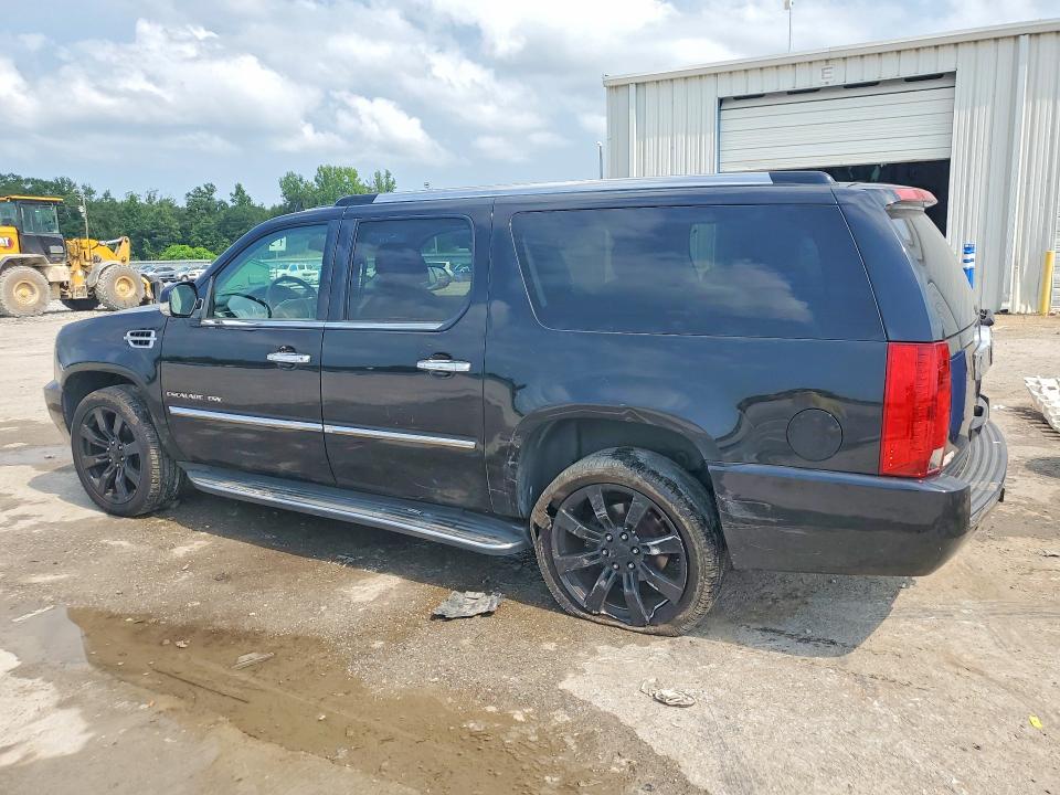 Фото 2 с аукциона – 2013 CADILLAC ESCALADE с VIN 1GYS4HEF0DR110230