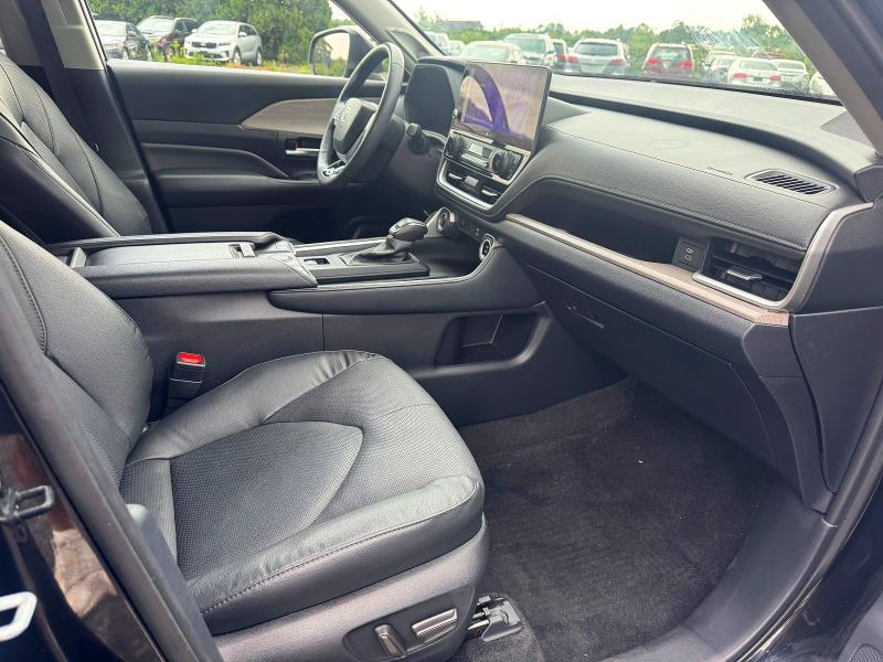 Photo 8 from auction – 2024 TOYOTA GRAND HIGH with VIN 5TDAAAB56RS058091