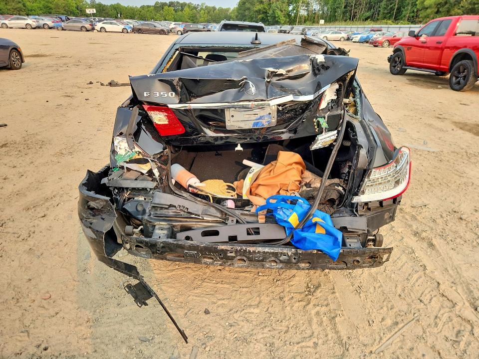 Photo 6 from auction – 2012 MERCEDES-BENZ E with VIN WDDHF5KB7CA585208