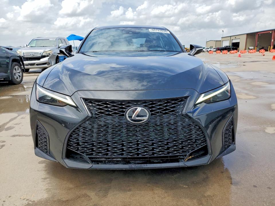 Photo 5 from auction – 2021 LEXUS IS with VIN JTHGZ1B28M5041119