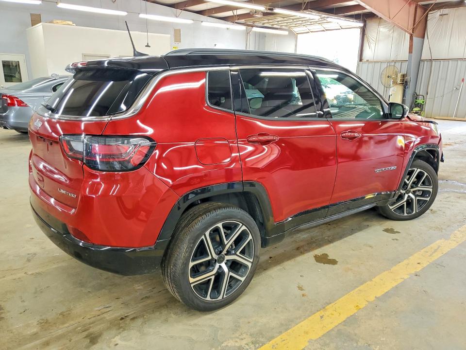 Photo 3 from auction – 2025 JEEP COMPASS with VIN 3C4NJDCN9ST614813