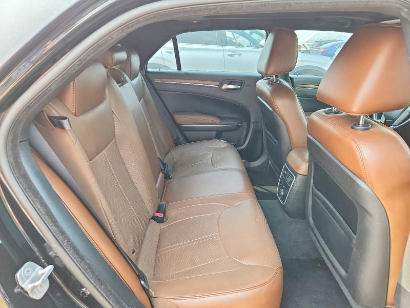 Photo 10 from auction – 2014 CHRYSLER 300C with VIN 2C3CCAJT8EH201428