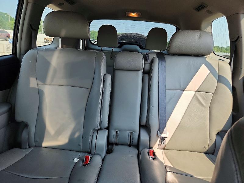 Photo 10 from auction – 2011 TOYOTA HIGHLANDER with VIN 5TDBK3EH2BS078458