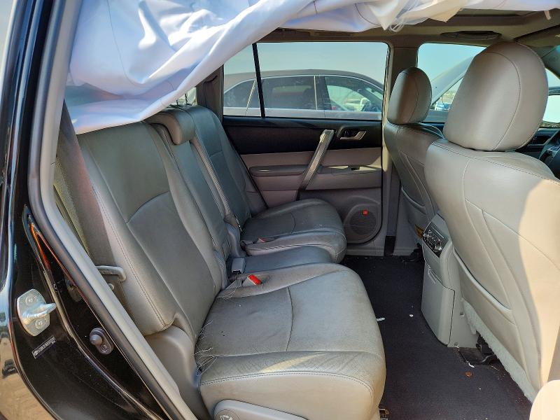 Photo 11 from auction – 2011 TOYOTA HIGHLANDER with VIN 5TDBK3EH6BS050145