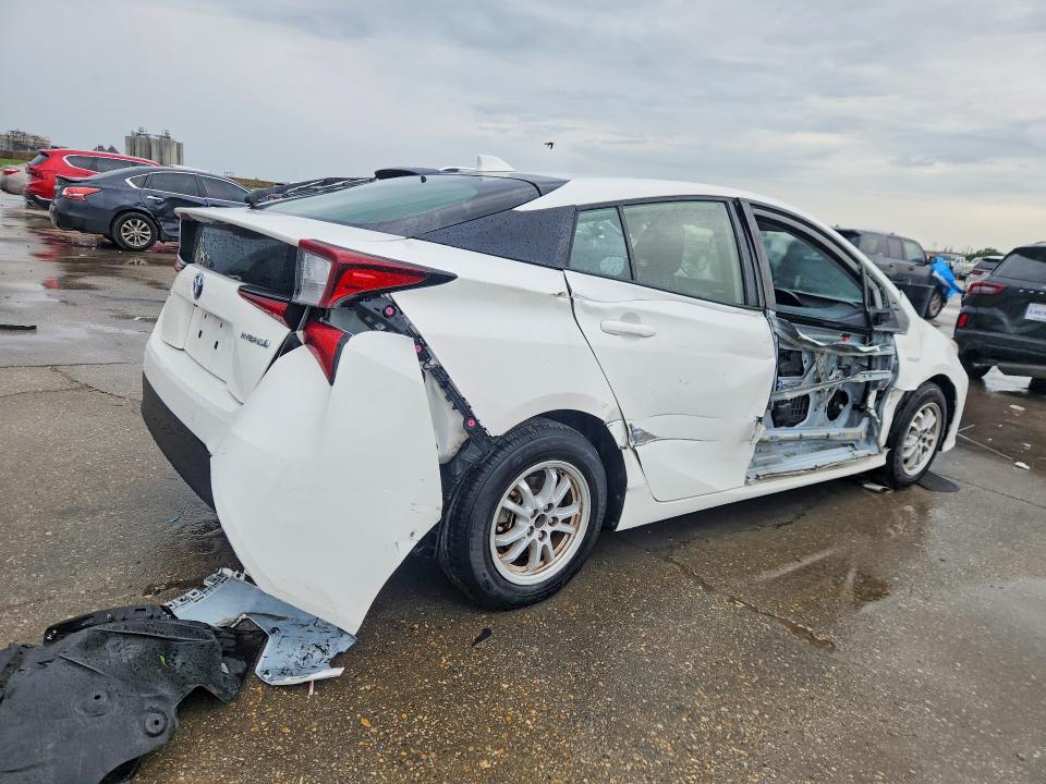 Photo 3 from auction – 2021 TOYOTA PRIUS with VIN JTDKAMFU4M3145151
