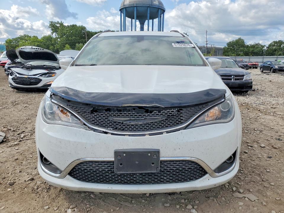 Photo 5 from auction – 2017 CHRYSLER PACIFICA with VIN 2C4RC1BG6HR587644