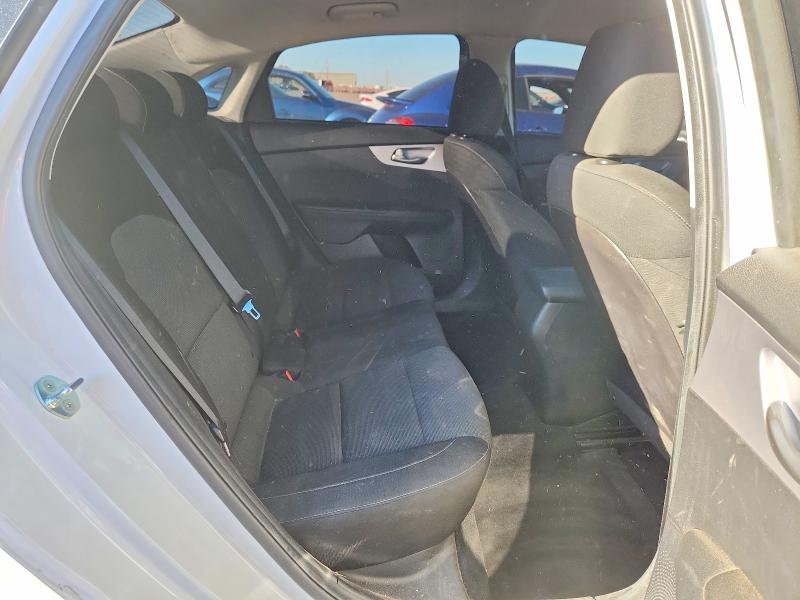 Foto 10 de la subasta – 2022 KIA FORTE con VIN 3KPF24AD0NE440053