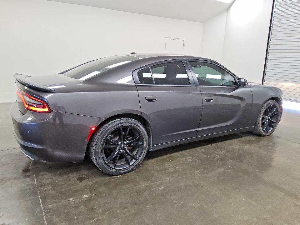 Photo 3 from auction – 2018 DODGE CHARGER with VIN 2C3CDXBG1JH157414