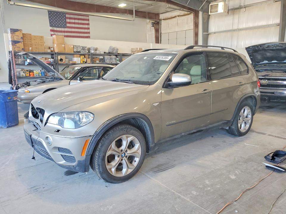 BMW X5 2011 with VIN 5UXZV4C59BL403708 - Photo from auction