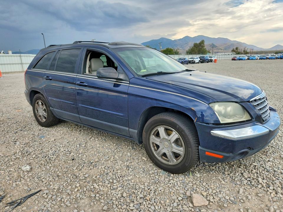 Photo 4 from auction – 2005 CHRYSLER PACIFICA with VIN 2C8GM68455R245935