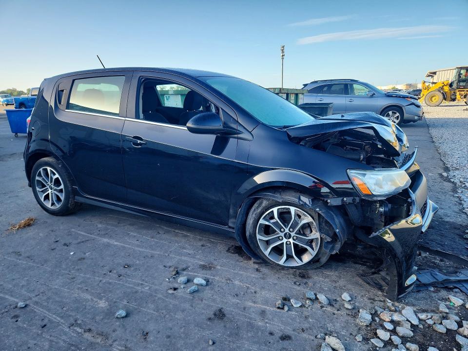 Photo 4 from auction – 2020 CHEVROLET SONIC with VIN 1G1JD6SB8L4126185