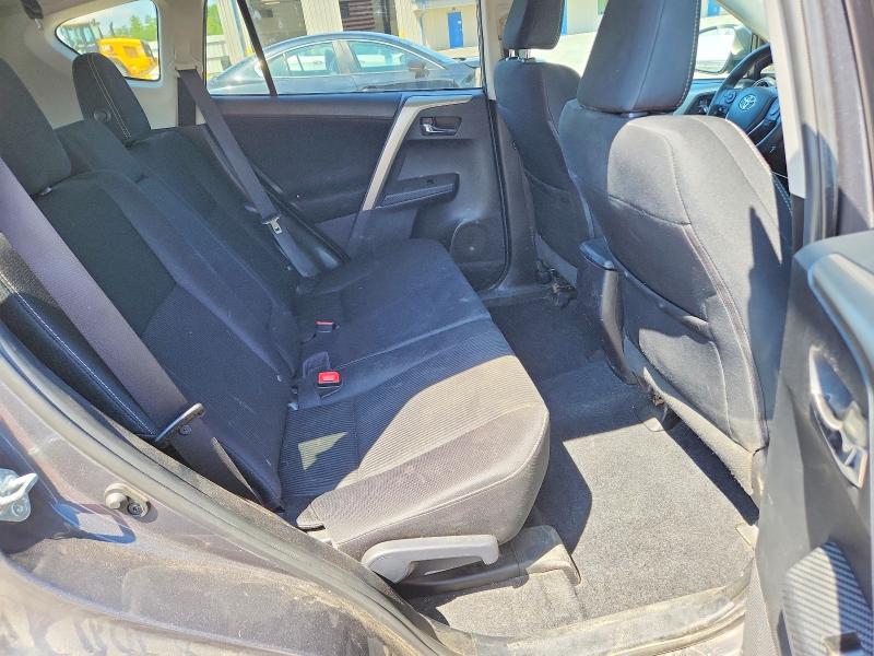 Photo 11 from auction – 2015 TOYOTA RAV4 with VIN 2T3RFREV2FW332671