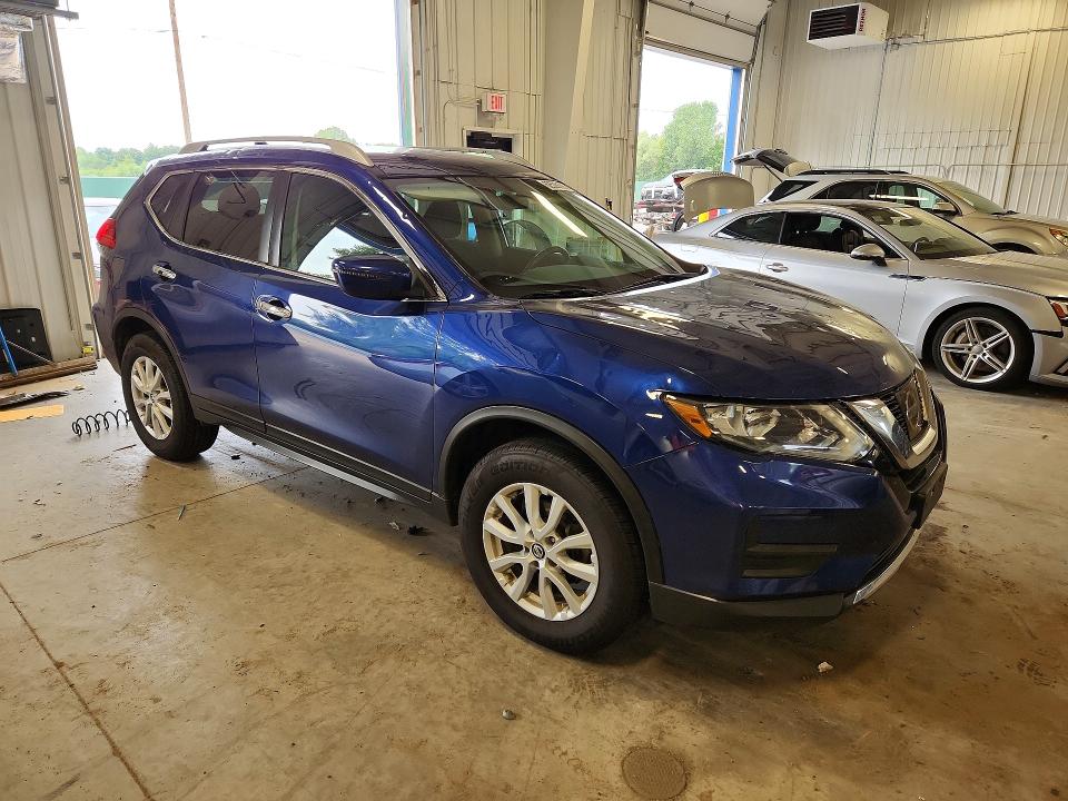 Photo 4 from auction – 2017 NISSAN ROGUE with VIN 5N1AT2MV9HC847490