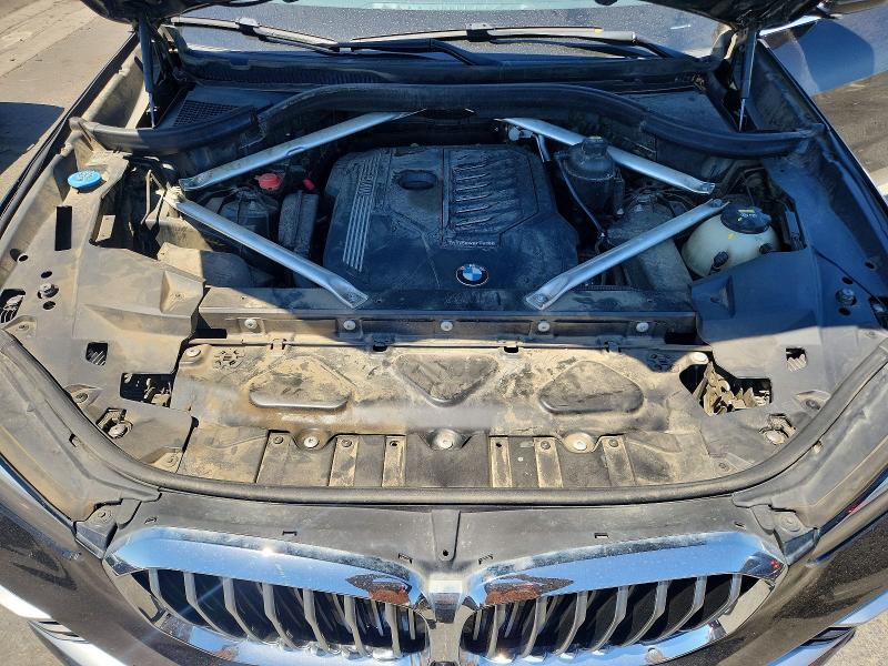 Photo 12 from auction – 2019 BMW X5 with VIN 5UXCR6C5XKLK88610