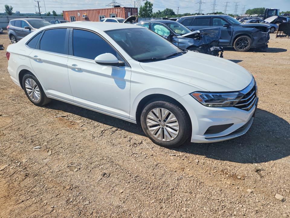 Photo 4 from auction – 2019 VOLKSWAGEN JETTA with VIN 3VWCB7BU9KM219035