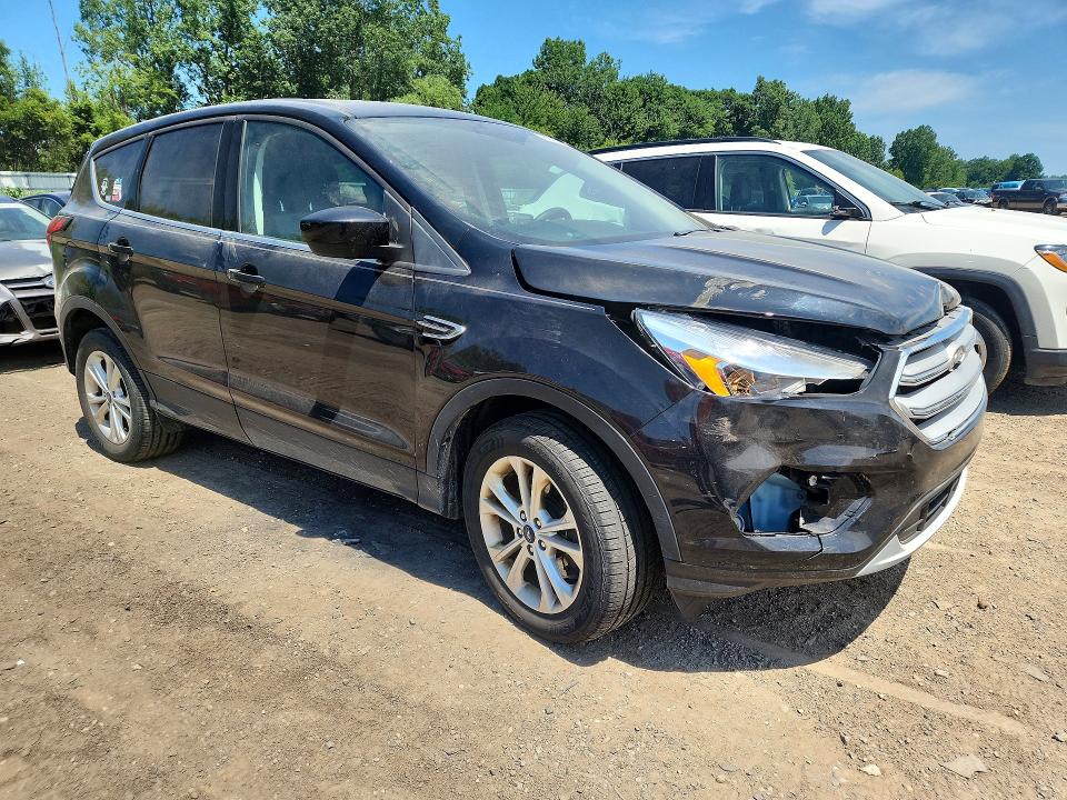 صورة رقم 4 من المزاد - 2019 FORD ESCAPE مع VIN 1FMCU9GD5KUC01480