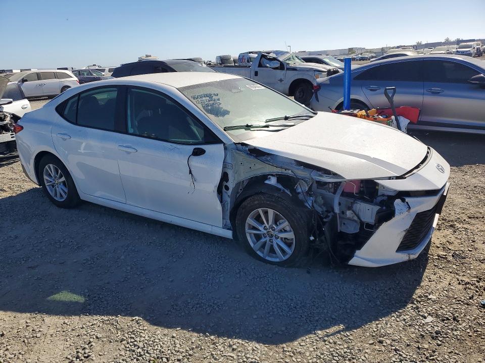 Photo 4 from auction – 2026 TOYOTA CAMRY with VIN 4T1DAACK2TU240855