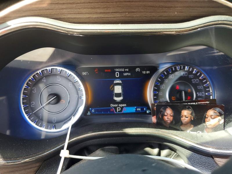 Photo 9 from auction – 2016 CHRYSLER 200 with VIN 1C3CCCCB6GN110037