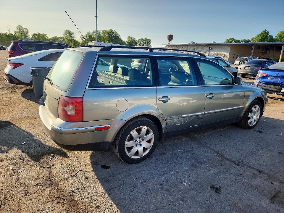 Photo 3 from auction – 2005 VOLKSWAGEN PASSAT with VIN WVWDD63B05E125130