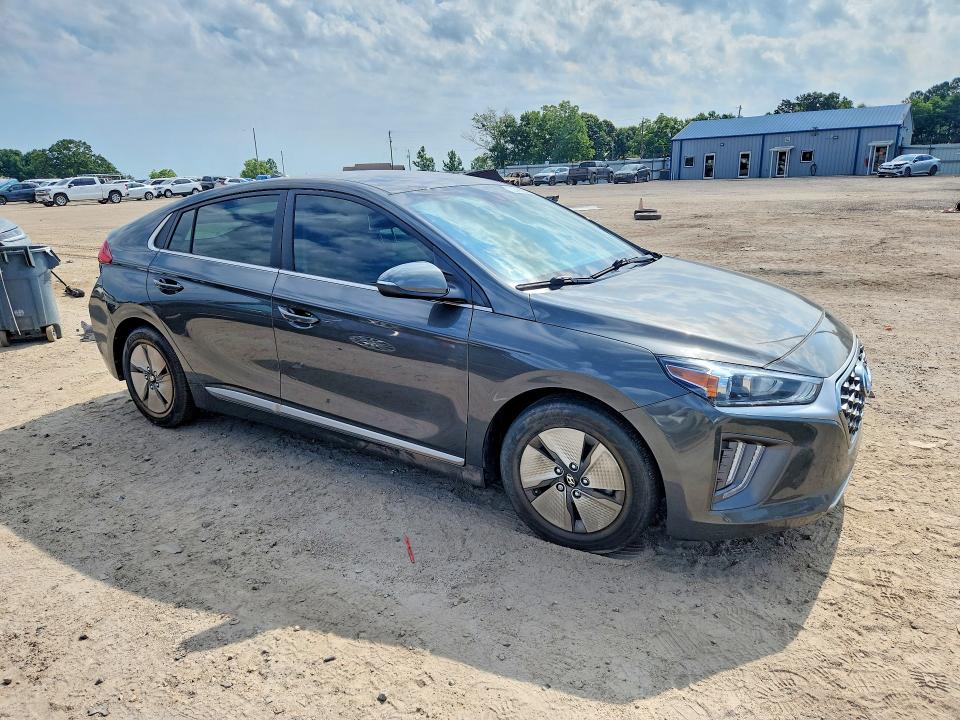 Photo 4 from auction – 2022 HYUNDAI IONIQ with VIN KMHC75LC8NU282718