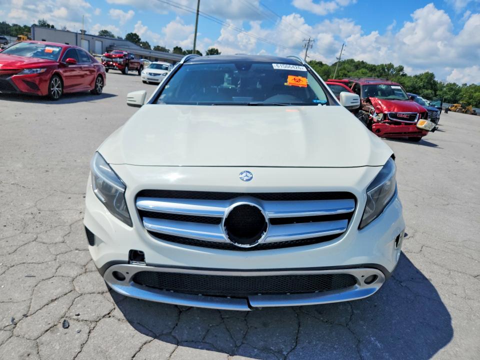 Photo 5 from auction – 2015 MERCEDES-BENZ GLA with VIN WDCTG4GB4FJ136653