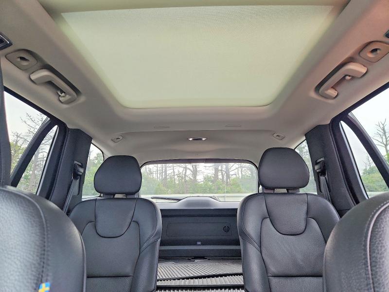 Photo 10 from auction – 2022 VOLVO XC90 with VIN YV4A221K1N1836411