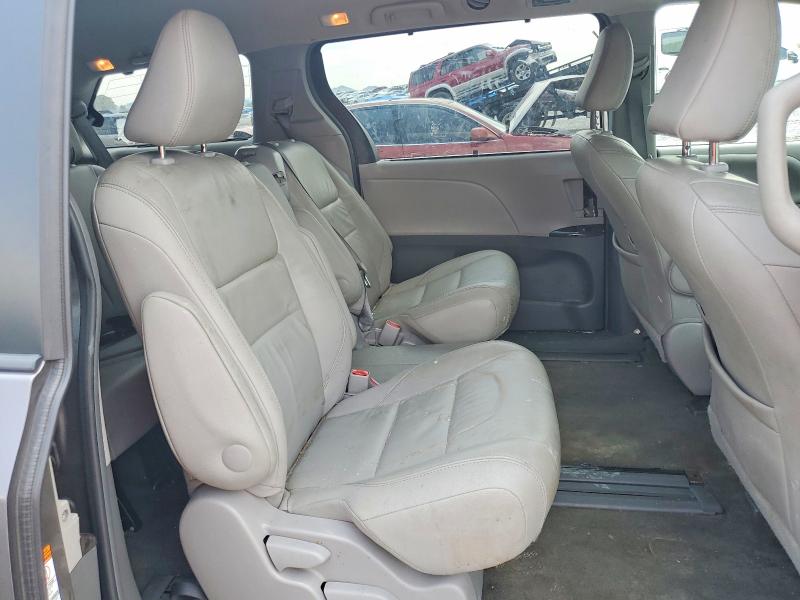 Photo 11 from auction – 2015 TOYOTA SIENNA with VIN 5TDYK3DC6FS595123