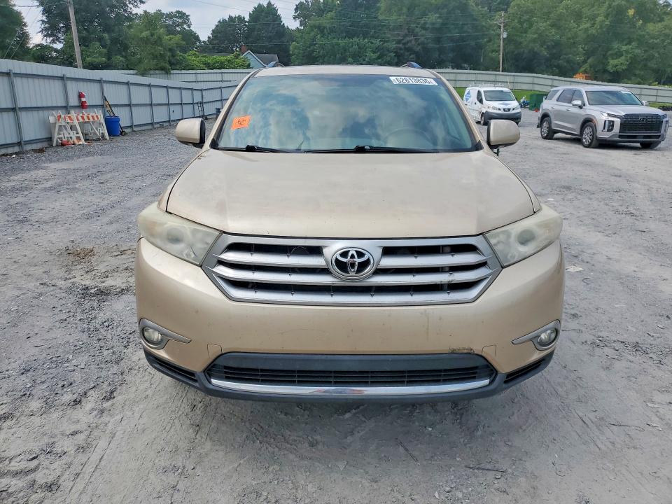 Photo 5 from auction – 2011 TOYOTA HIGHLANDER with VIN 5TDYK3EH7BS028259