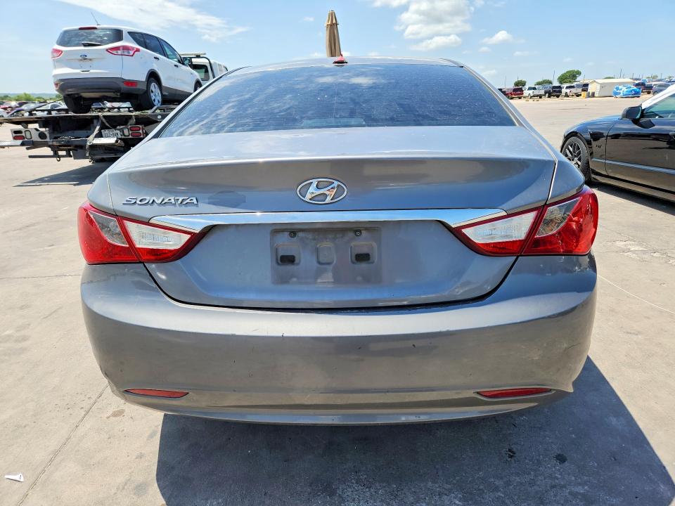 Photo 6 from auction – 2011 HYUNDAI SONATA with VIN 5NPEB4AC9BH021807