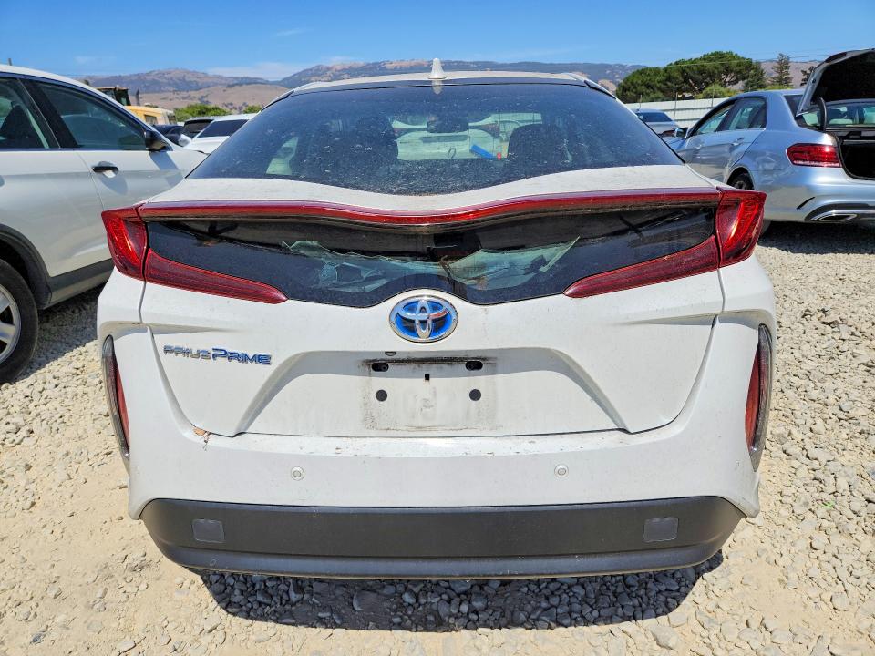 Photo 6 from auction – 2017 TOYOTA PRIUS PRIME with VIN JTDKARFP6H3035943