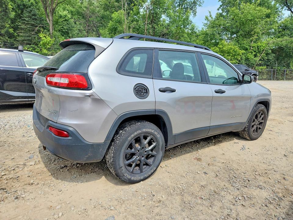 Photo 3 from auction – 2016 JEEP CHEROKEE with VIN 1C4PJMAB7GW152724