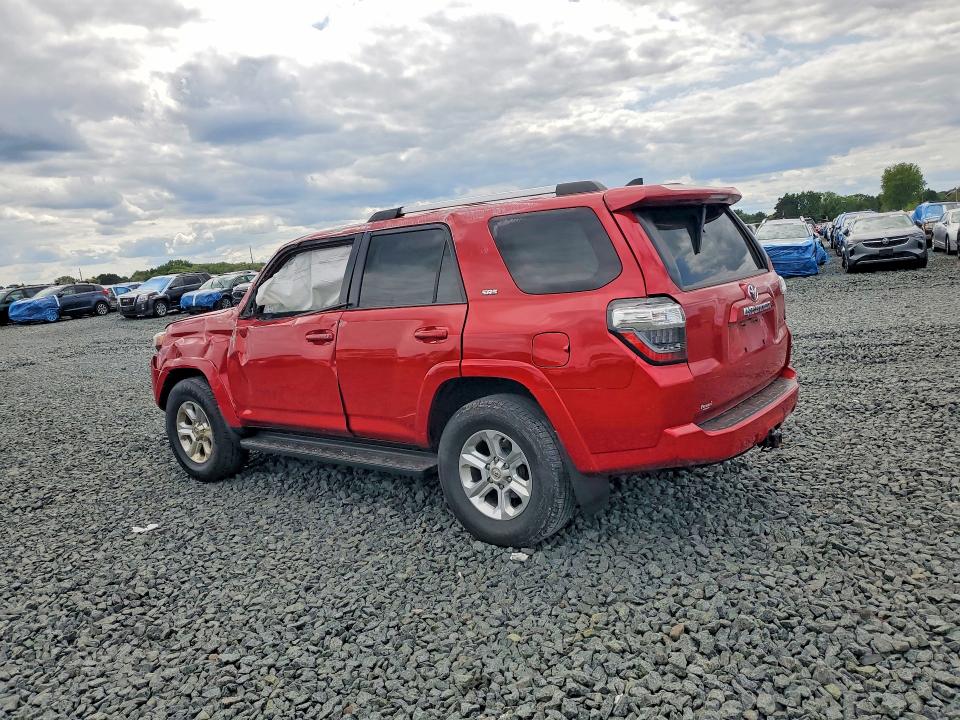 Photo 2 from auction – 2021 TOYOTA 4RUNNER with VIN JTEMU5JR1M5905660