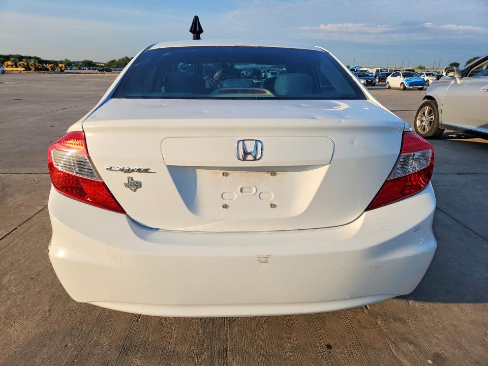 Photo 6 from auction – 2012 HONDA CIVIC with VIN 2HGFB2F58CH596012