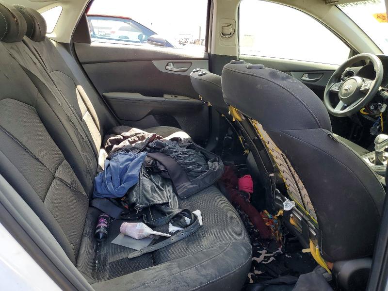 Photo 10 from auction – 2021 KIA FORTE with VIN 3KPF24AD6ME342532