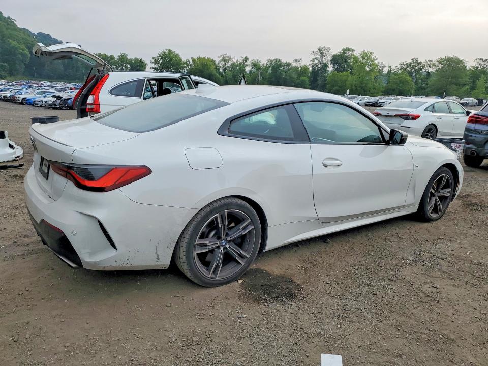 Photo 3 from auction – 2021 BMW M440XI with VIN WBA13AR01MCF96647
