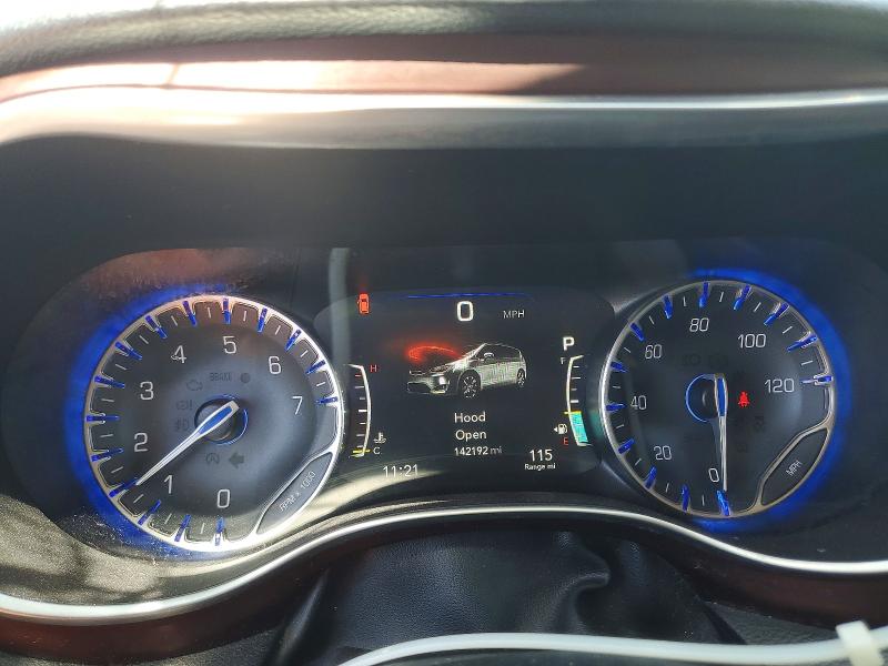 Photo 9 from auction – 2017 CHRYSLER PACIFICA with VIN 2C4RC1GG0HR525746