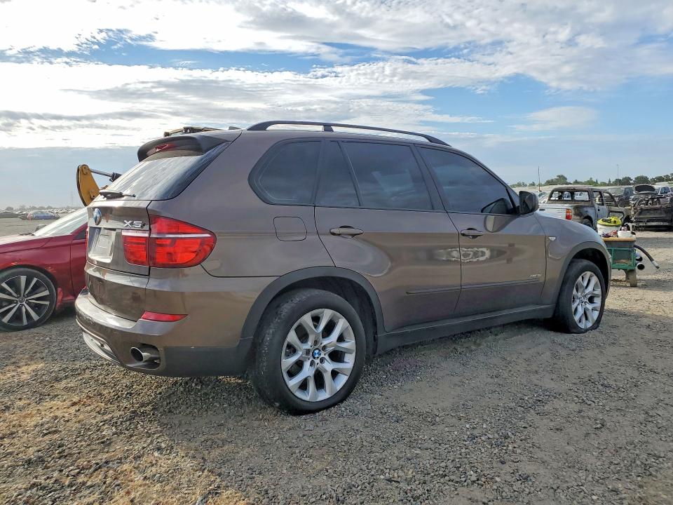 Photo 3 from auction – 2013 BMW X5 with VIN 5UXZV4C55D0B17314