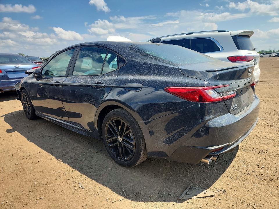 Снимка 2 от търг – 2025 TOYOTA CAMRY с VIN 4T1DBADK4SU518312