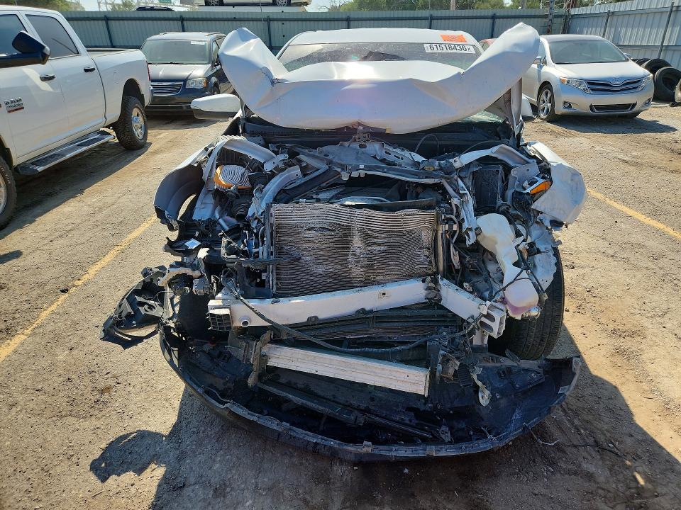Photo 5 from auction – 2019 CHEVROLET EQUINOX with VIN 2GNAXKEV2K6131903