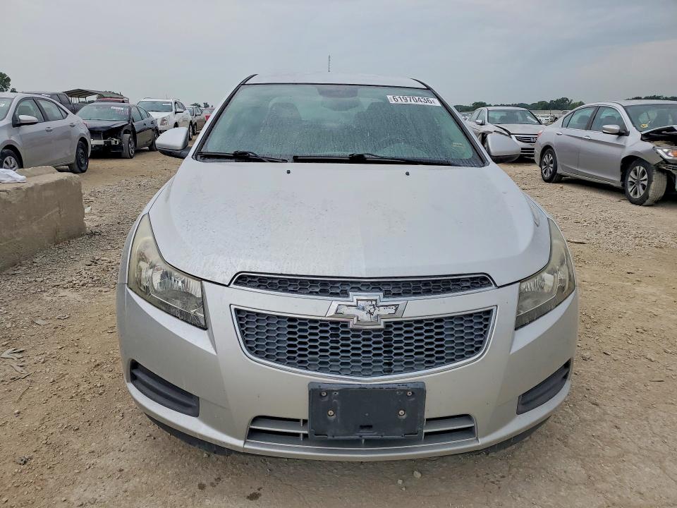 Photo 5 from auction – 2014 CHEVROLET CRUZE with VIN 1G1PC5SB5E7144944