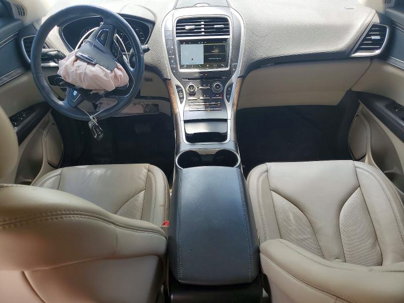 Снимка 8 от търг – 2016 LINCOLN MKX с VIN 2LMTJ6KR2GBL54409