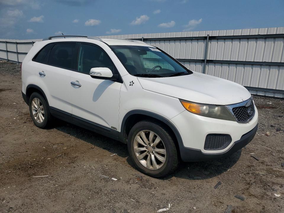 Photo 4 from auction – 2011 KIA SORENTO with VIN 5XYKTDA23BG178439