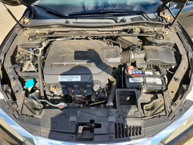 Photo 11 from auction – 2016 HONDA ACCORD with VIN 1HGCR3F87GA034668